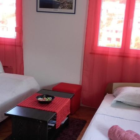 Apartment Max Omiš Eksteriør billede