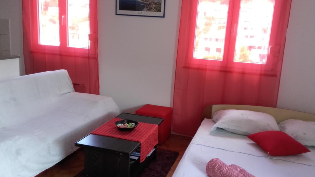 Apartment Max Omiš Eksteriør billede