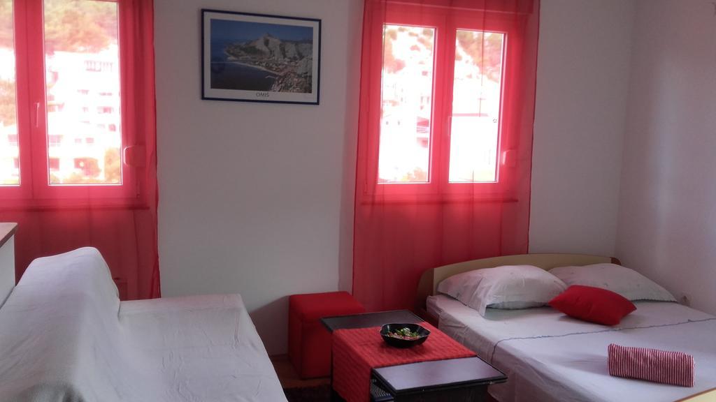 Apartment Max Omiš Eksteriør billede