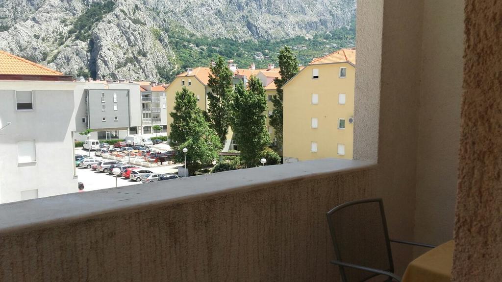 Apartment Max Omiš Eksteriør billede