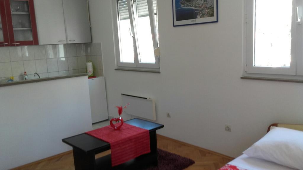Apartment Max Omiš Eksteriør billede